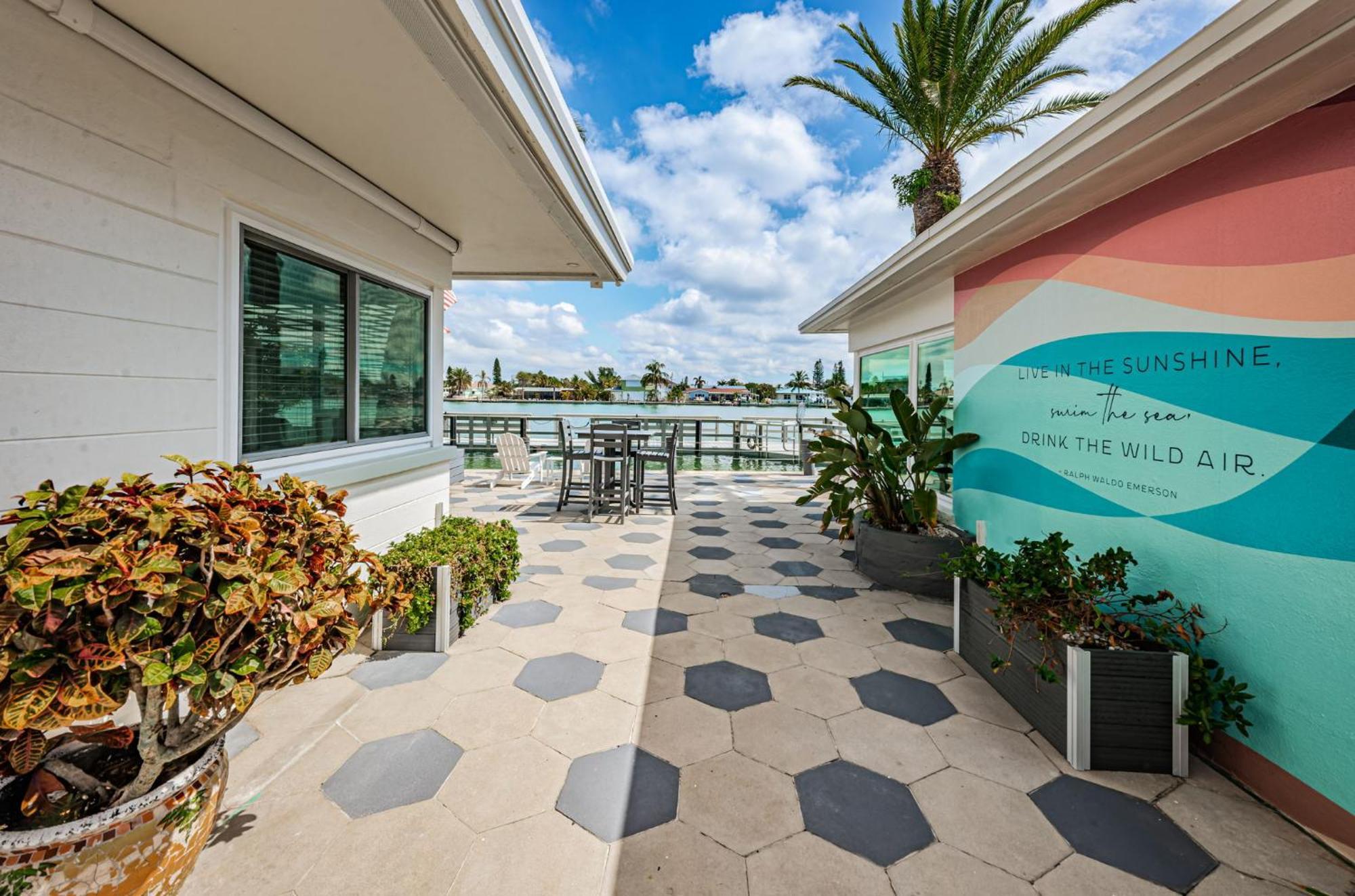 The Roth Hotel, Treasure Island, Florida St. Pete Beach Exteriör bild