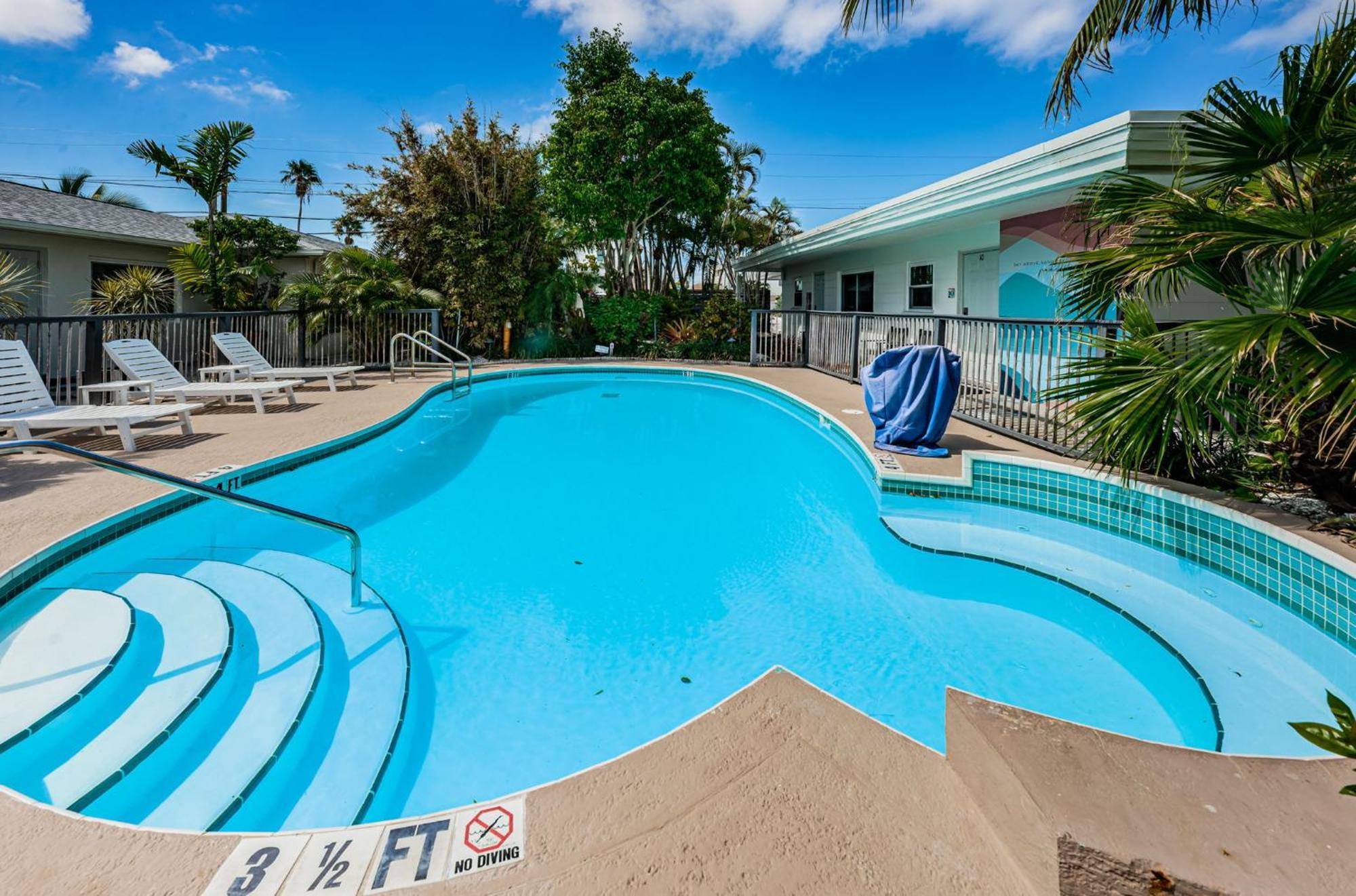 The Roth Hotel, Treasure Island, Florida St. Pete Beach Exteriör bild