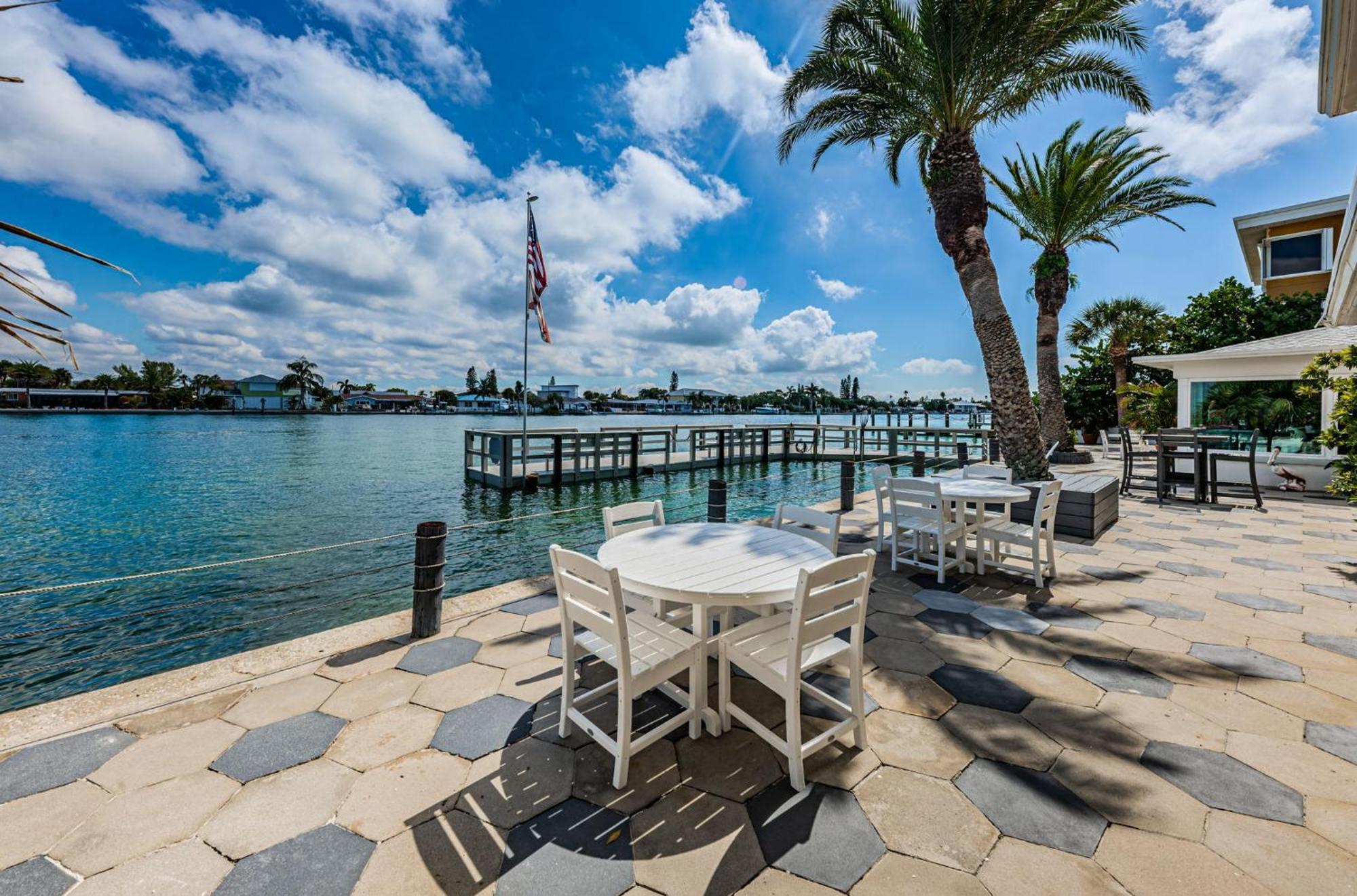 The Roth Hotel, Treasure Island, Florida St. Pete Beach Exteriör bild